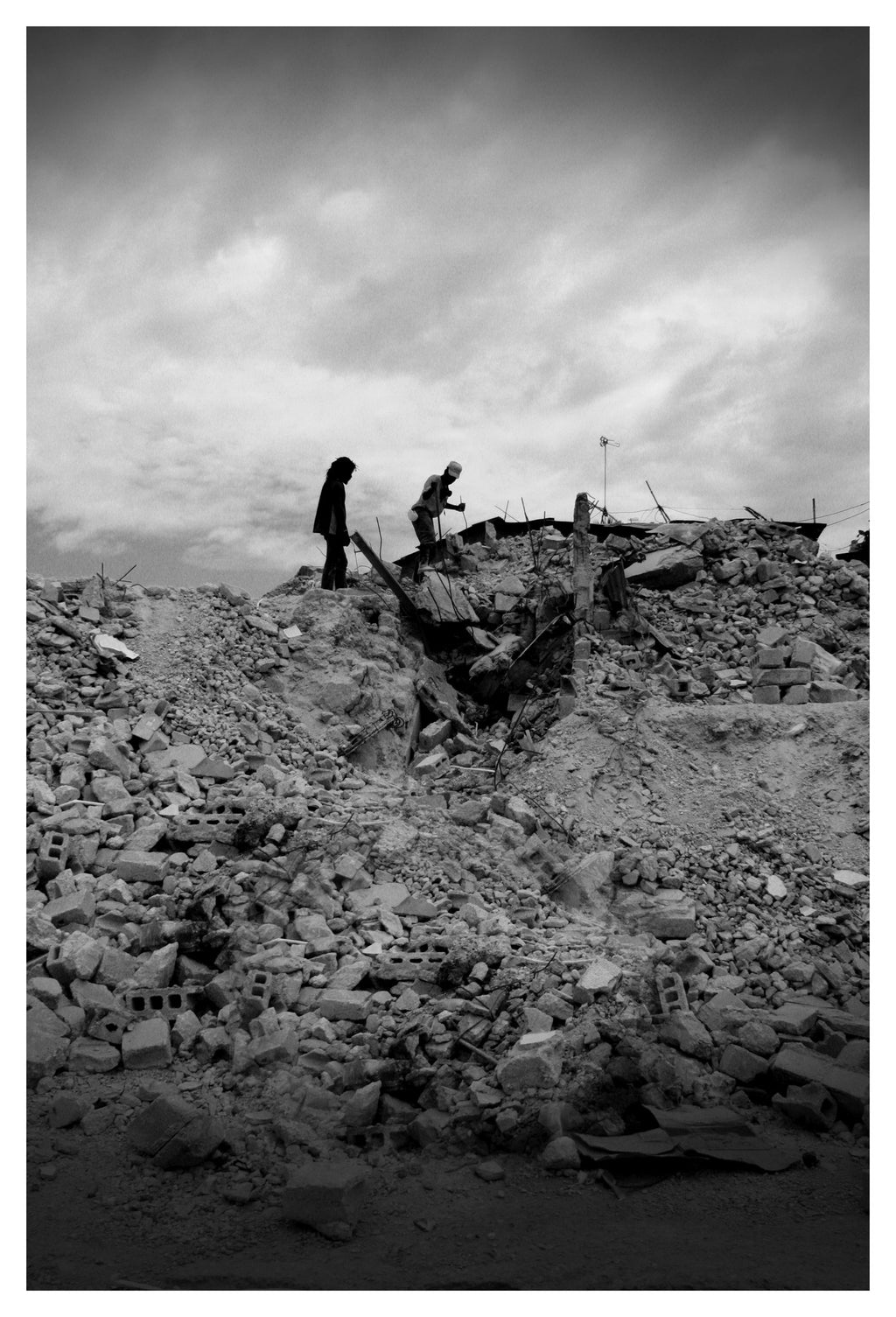 i2believe_searching_for_hope 18 x 24 Bordered Print